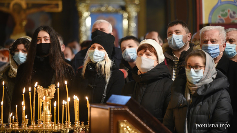 В Украине снова адаптивный карантин: новые требования к религиозным собраниям