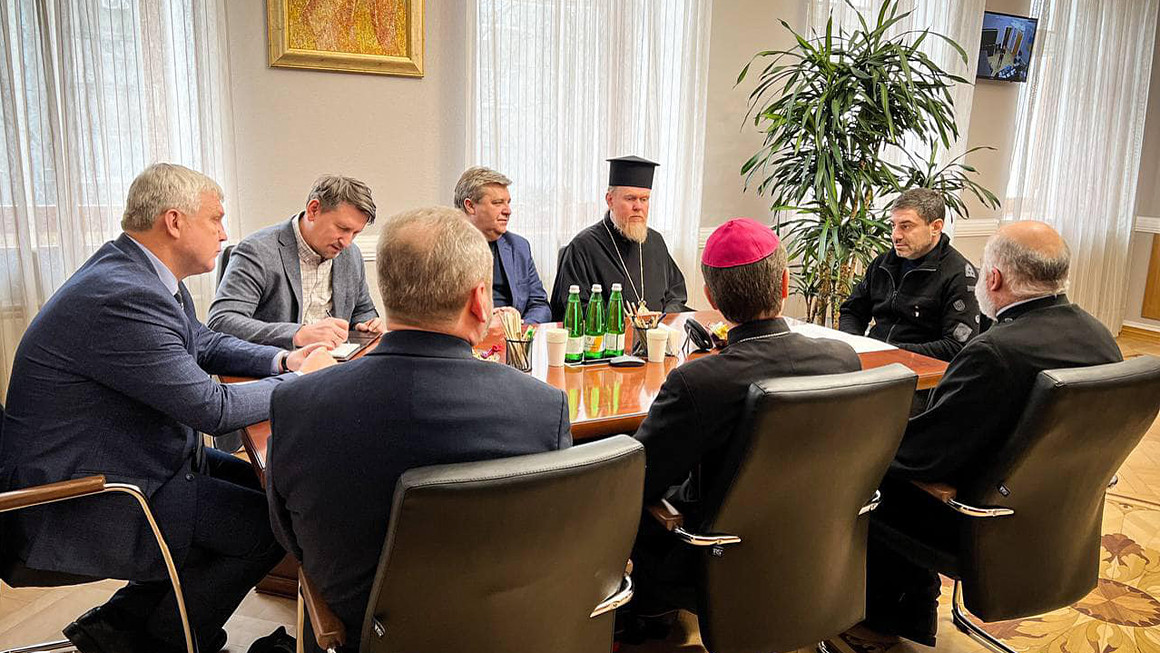 Религиозные общины развивают взаимодействие с омбудсменом Украины в решении гуманитарных вопросов